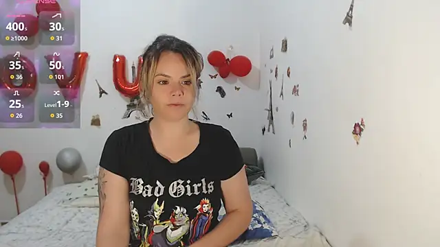Snapshot of hotmilf4uxxx chatting on 10, 7, 2026 hotmilf4uxxx online show from 10, 7, 2026