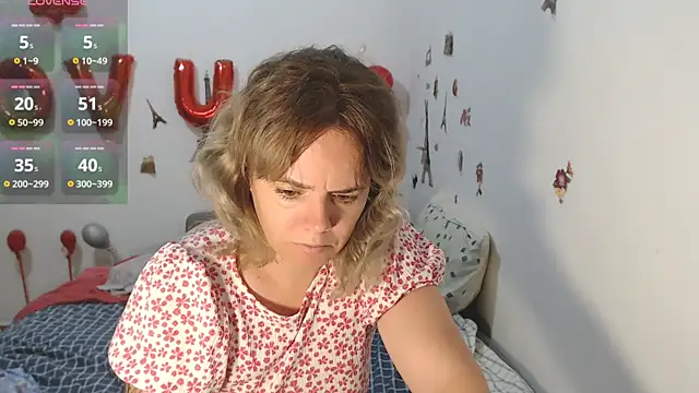 Snapshot of hotmilf4uxxx chatting on 27, 7, 2026 hotmilf4uxxx online show from 27, 7, 2026