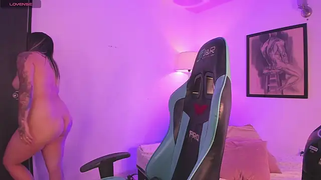 pink quarz online show from 5, 10, 2025