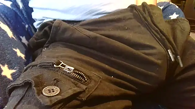 Snapshot of T0Yforeskin chatting on 22, 2, 2026 T0Yforeskin online show from 22, 2, 2026