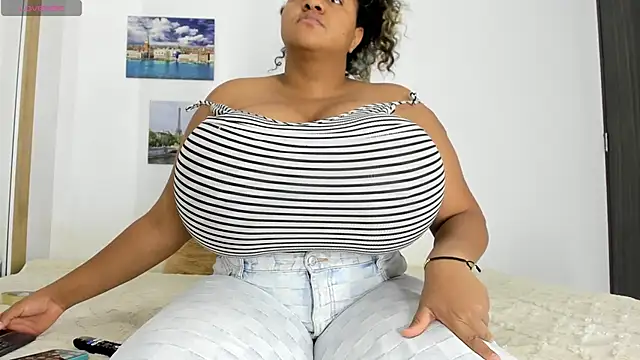 bigmom69  online show from 3, 11, 2025