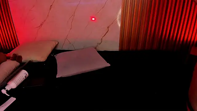 Emiilycollins online show from 12, 1, 2025