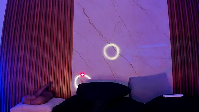 Emiilycollins online show from 11, 10, 2025