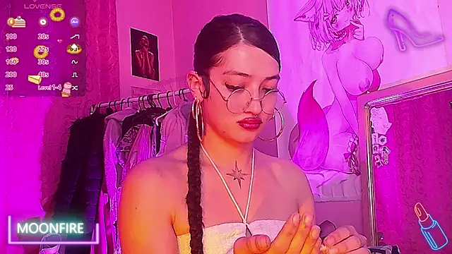 Snapshot of moonfiredancer chatting on 29, 9, 2025 moonfiredancer online show from 29, 9, 2025