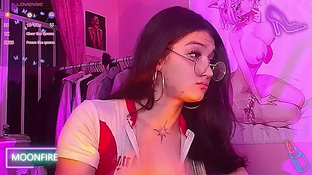 Snapshot of moonfiredancer chatting on 2, 10, 2025 moonfiredancer online show from 2, 10, 2025