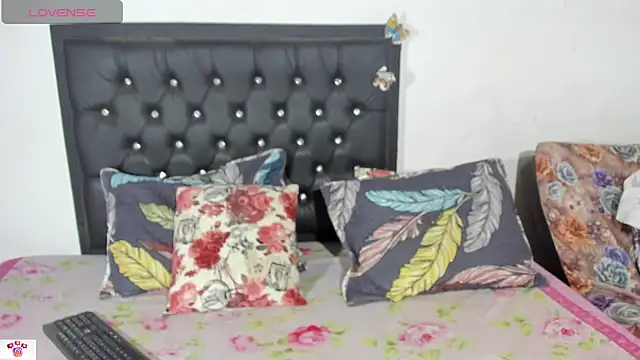 Darlyquenn11 online show from 29, 12, 2024