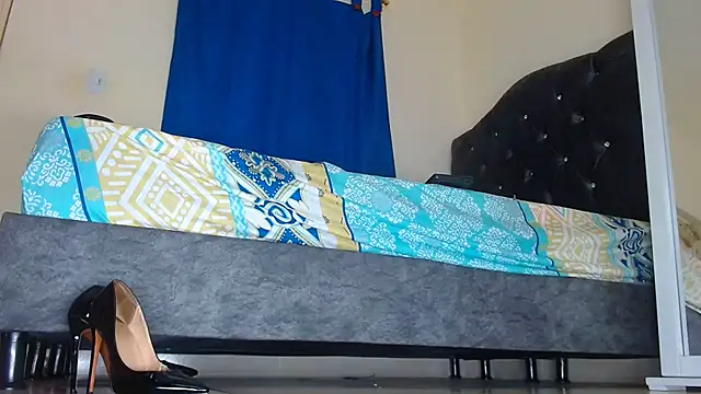 Snapshot of Valenn_rey chatting on 15, 2, 2025 Valenn rey online show from 15, 2, 2025