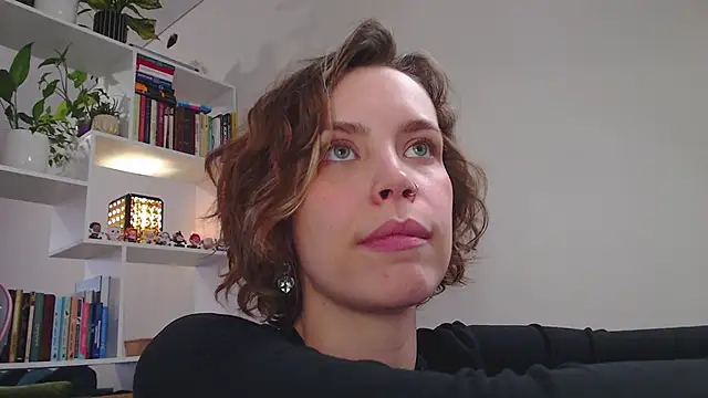 Snapshot of milly_ross chatting on 1, 2, 2025 milly ross online show from 1, 2, 2025