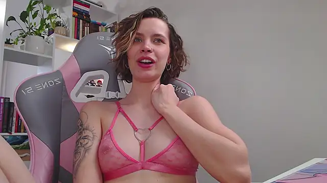 Snapshot of milly_ross chatting on 8, 2, 2025 milly ross online show from 8, 2, 2025