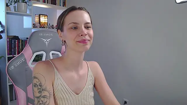 Snapshot of milly_ross chatting on 17, 2, 2025 milly ross online show from 17, 2, 2025