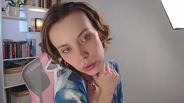 Snapshot of milly_ross chatting on 25, 2, 2025 milly ross online show from 25, 2, 2025