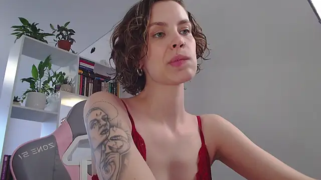 Snapshot of milly_ross chatting on 3, 3, 2025 milly ross online show from 3, 3, 2025