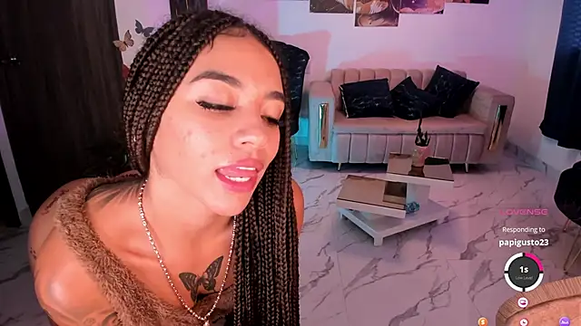 pretty pettite online show from 9, 2, 2025