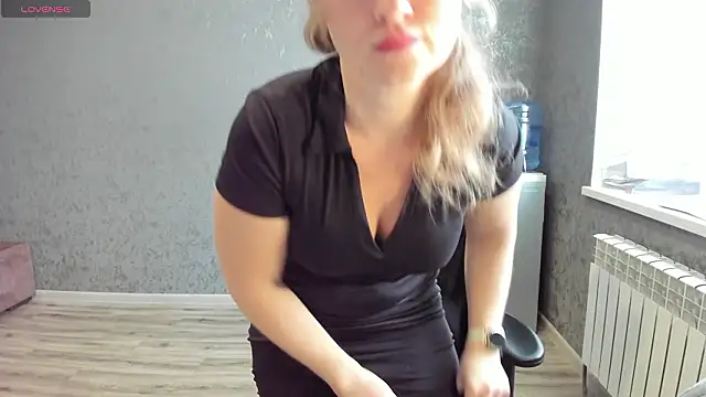 Snapshot of goddeesssssss chatting on 6, 3, 2026 goddeesssssss online show from 6, 3, 2026