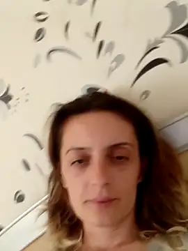 SophyGirl online show from 6, 3, 2025