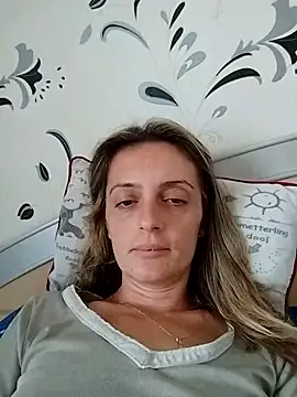 SophyGirl online show from 4, 10, 2025