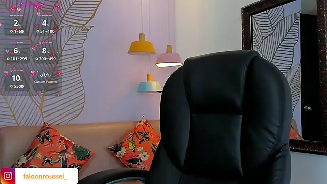 Snapshot of FaloonRoussel chatting on 22, 2, 2025 FaloonRoussel online show from 22, 2, 2025