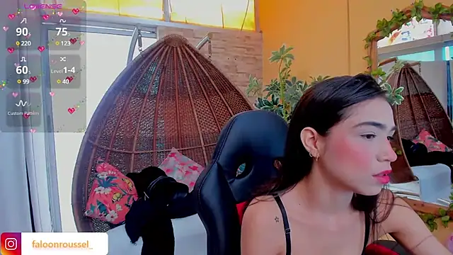 Snapshot of FaloonRoussel chatting on 15, 3, 2025 FaloonRoussel online show from 15, 3, 2025