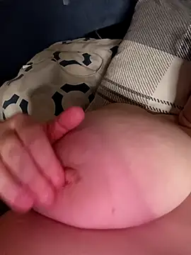 Snapshot of poussychats chatting on 11, 3, 2025 poussychats online show from 11, 3, 2025