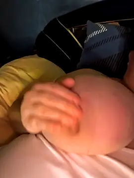 Snapshot of poussychats chatting on 2, 10, 2025 poussychats online show from 2, 10, 2025