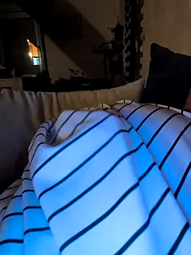 Snapshot of poussychats chatting on 29, 10, 2025 poussychats online show from 29, 10, 2025