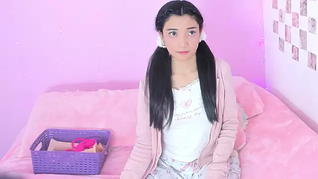 Snapshot of MIDORI_BACK_01 chatting on 7, 2, 2025 MIDORI BACK 01 online show from 7, 2, 2025