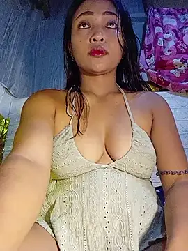 Snapshot of prettybella4u chatting on 18, 6, 2026 prettybella4u online show from 18, 6, 2026