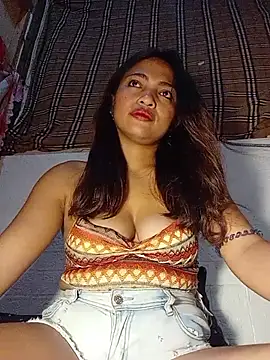 Snapshot of prettybella4u chatting on 29, 6, 2026 prettybella4u online show from 29, 6, 2026