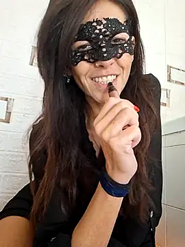 EmySkinny85 online show from 19, 11, 2025