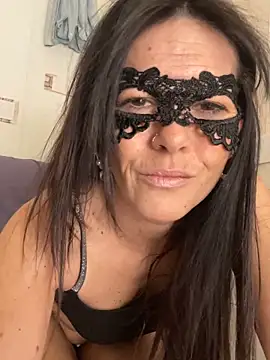 EmySkinny85 online show from 5, 2, 2026