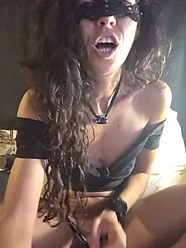 EmySkinny85 online show from 17, 7, 2026