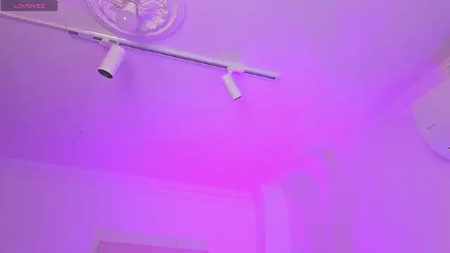 Snapshot of Aleejaa__ chatting on 17, 11, 2025 Aleejaa online show from 17, 11, 2025