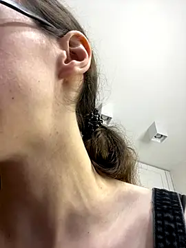 Snapshot of MartiniiSelenna chatting on 22, 9, 2025 MartiniiSelenna online show from 22, 9, 2025