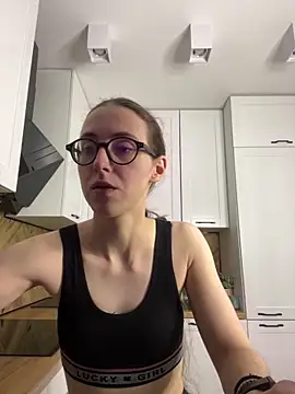 Snapshot of MartiniiSelenna chatting on 25, 11, 2025 MartiniiSelenna online show from 25, 11, 2025