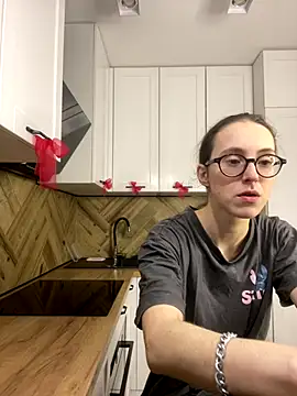 Snapshot of MartiniiSelenna chatting on 18, 12, 2025 MartiniiSelenna online show from 18, 12, 2025