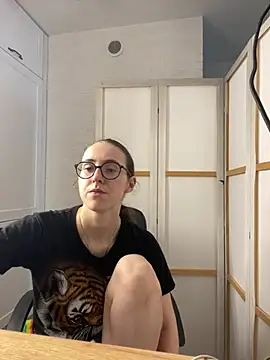 MartiniiSelenna online show from 9, 7, 2026