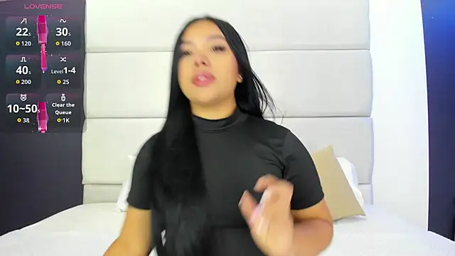 Snapshot of MarianaGarciaa__ chatting on 27, 5, 2026 MarianaGarciaa online show from 27, 5, 2026