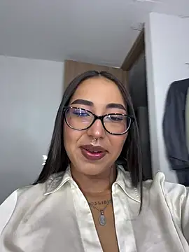 melanieecox online show from 25, 7, 2026