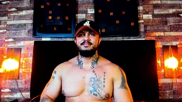 Van Velckan online show from 1, 2, 2025