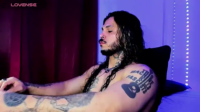 Van Velckan online show from 4, 10, 2025