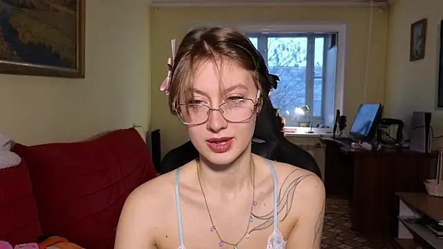 MalvinaBlum online show from 18, 11, 2025