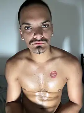 Snapshot of HotBeastBoy chatting on 5, 12, 2024 HotBeastBoy online show from 5, 12, 2024