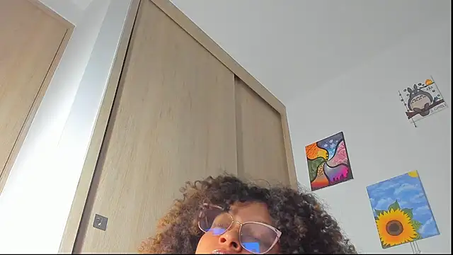 Snapshot of Ada_gales_ chatting on 25, 9, 2025 Ada gales  online show from 25, 9, 2025