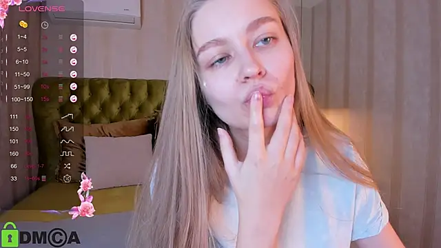 Snapshot of Polumna_cute chatting on 1, 1, 2025 Polumna cute online show from 1, 1, 2025