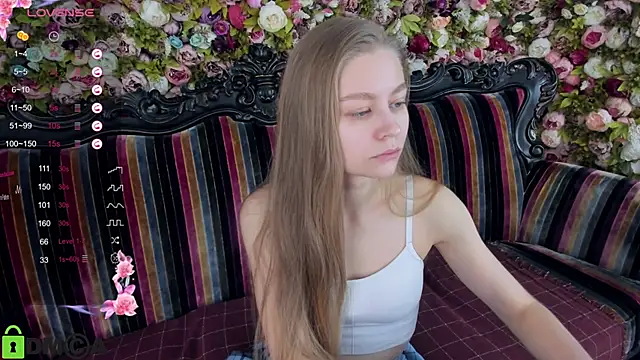 Snapshot of Polumna_cute chatting on 23, 1, 2025 Polumna cute online show from 23, 1, 2025