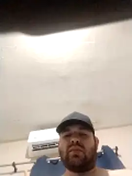 Snapshot of JulianInter08 chatting on 22, 3, 2026 JulianInter08 online show from 22, 3, 2026