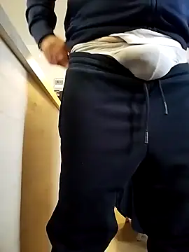 MATTIS11 online show from 11, 3, 2025