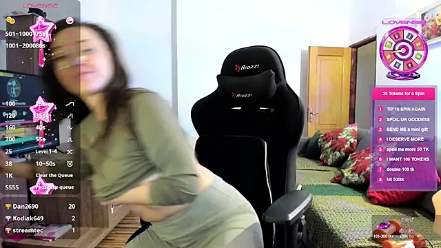 Snapshot of PlayfulGoddess chatting on 5, 3, 2025 PlayfulGoddess online show from 5, 3, 2025