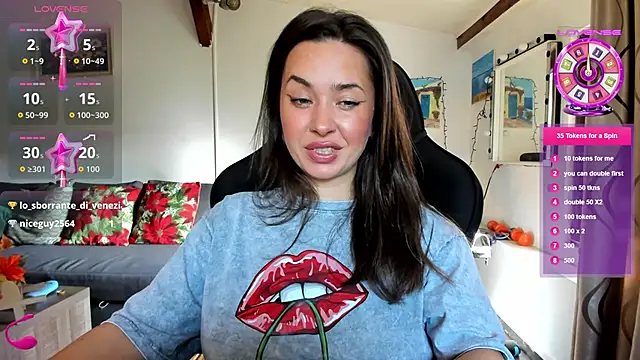 Snapshot of PlayfulGoddess chatting on 11, 10, 2025 PlayfulGoddess online show from 11, 10, 2025