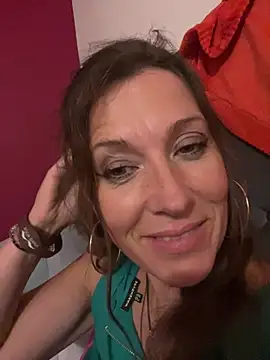 Lwhite1 online show from 29, 6, 2026